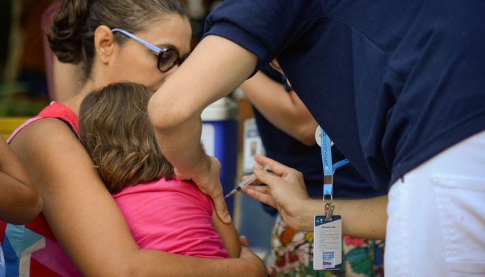 Brasil deixa lista dos 20 países com mais crianças não vacinadas